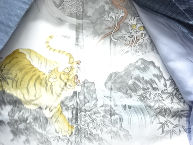  亀甲絣柄織り出し西陣お召男物着物アンサンブル(キングサイズ)